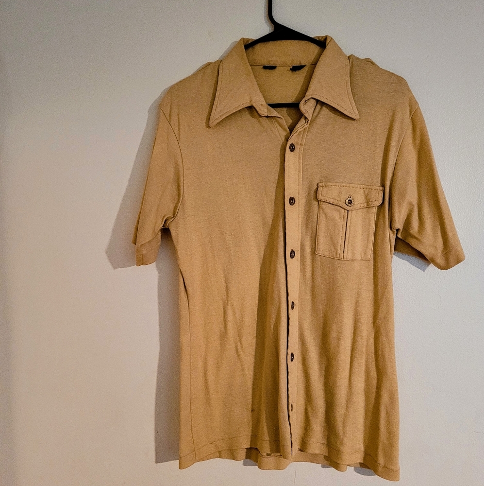 Vintage 70s short sleeve button up size medium